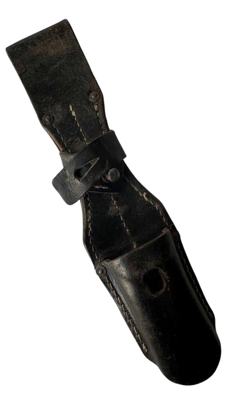 WH (HEER) Black Leather Bayonet Frog - Nice Used condition