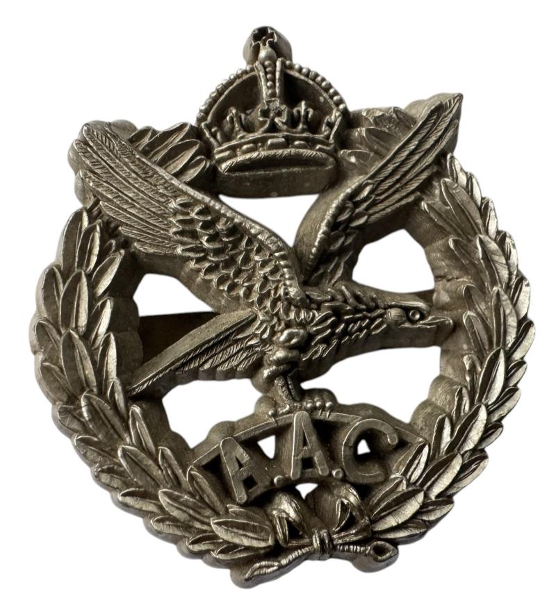 British (Airborne)  Economy i.e. Plastic Glider Pilot Cap Badge Near Mint Condition-