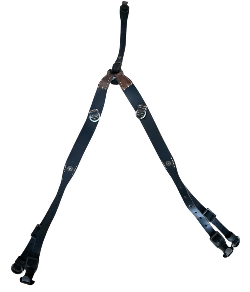 WH (HEER) Combat Y-straps - Mint Condition