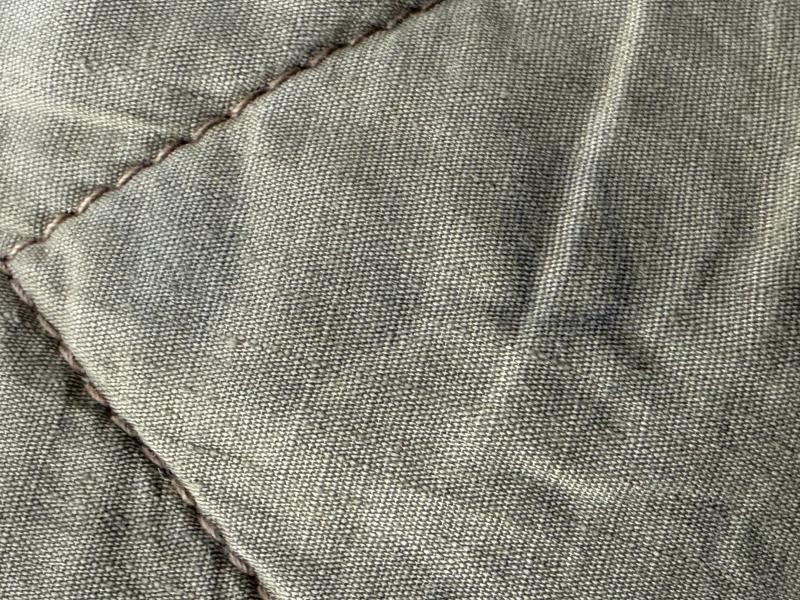 British Khaki Beret Lincolshire Regiment Badged With Black Backing  - Nice Used Condition