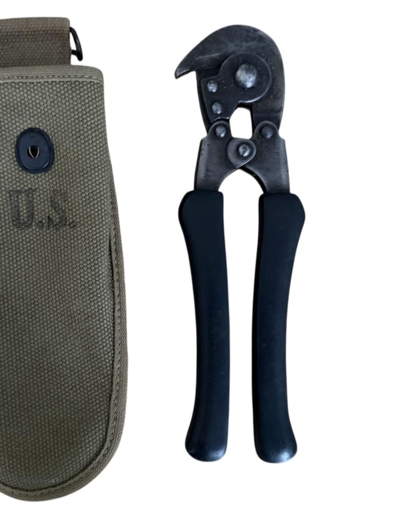 U.S. M1938 Wire Cutters And Carrier 1942 - Nice Used Condition