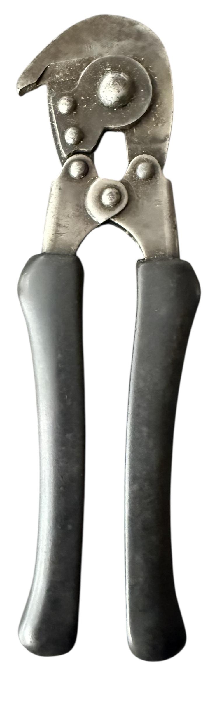 U.S. M1938 Wire Cutters And Carrier 1942 - Nice Used Condition