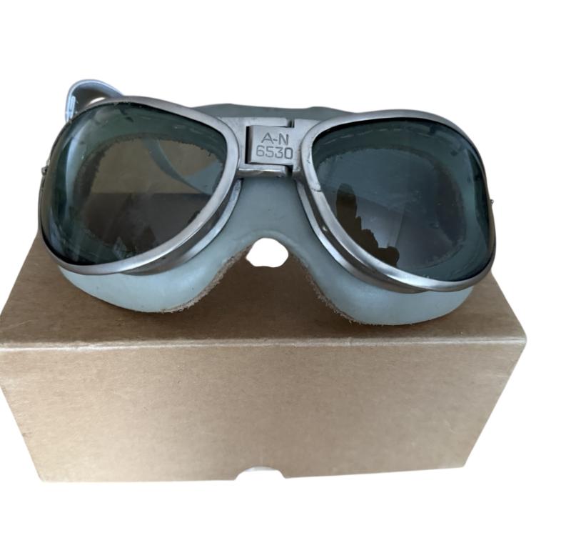 U.S. Air Force AN6530 Flying Goggles In Original Box - Unissued Condition