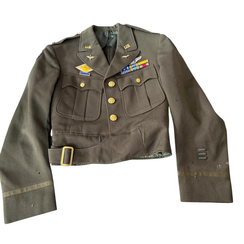 U.S. Eight Air Force Navigator Officers grouping 1st luitenant Harry .S.Row- Original Mounted