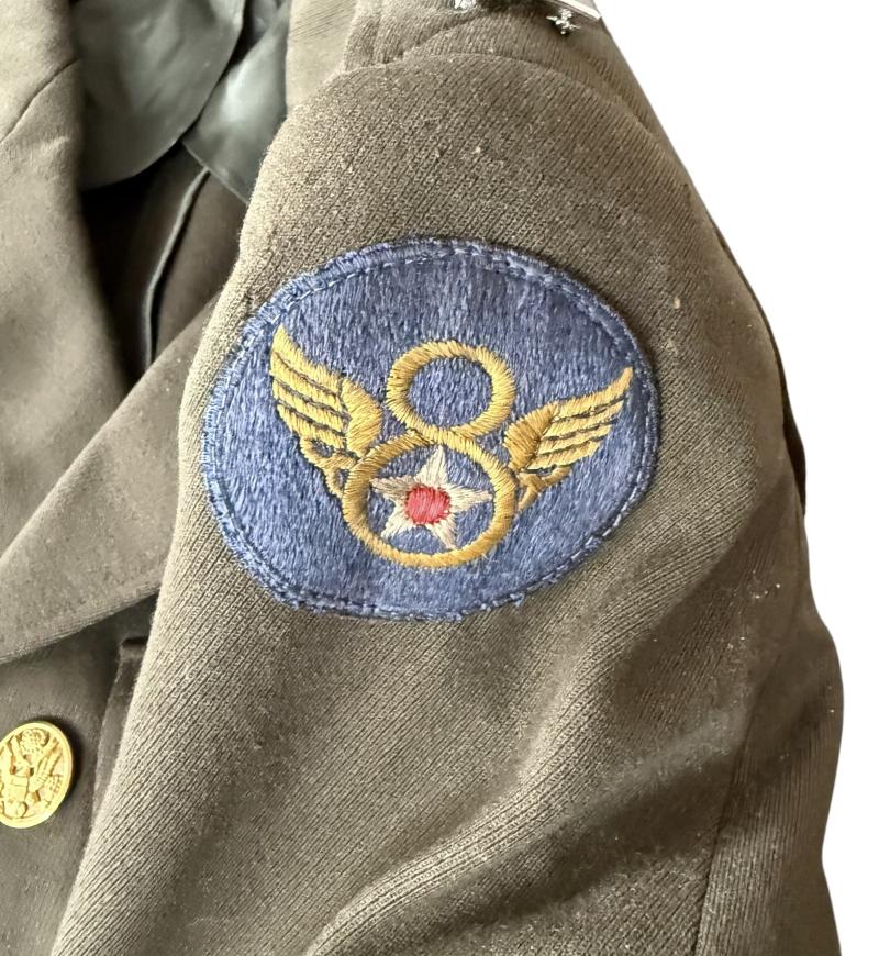 U.S. Eight Air Force Navigator Officers grouping 1st luitenant Harry .S.Row- Original Mounted