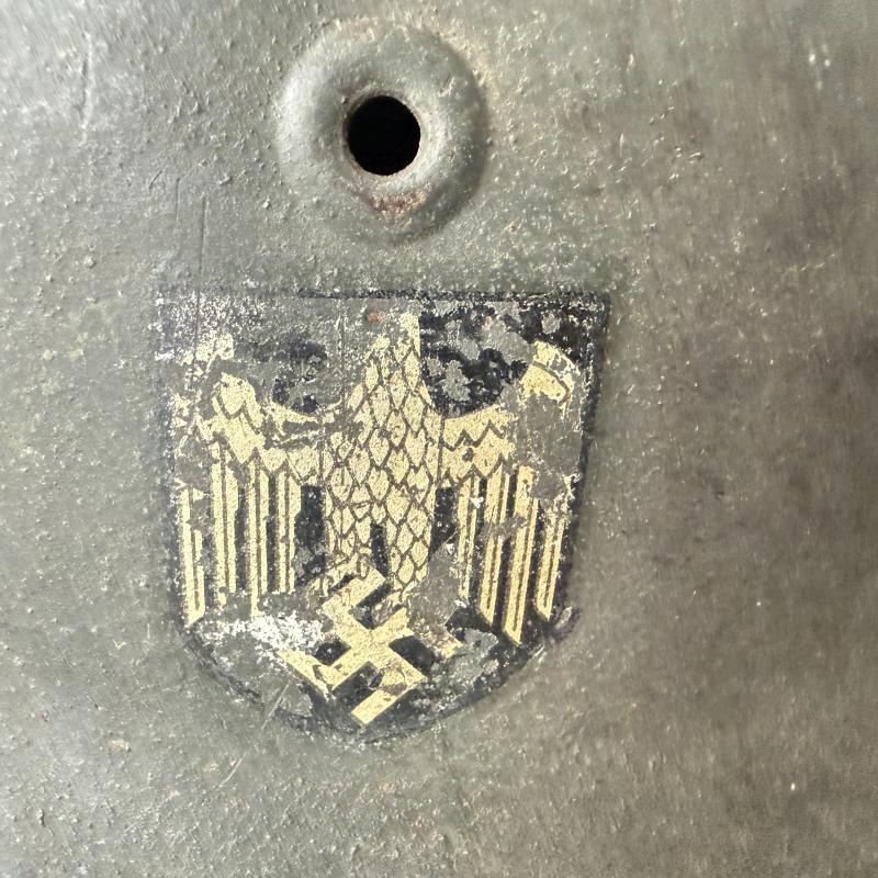 WH (HEER) Single Decal M40 Combat Helmet - Nice Used Condition