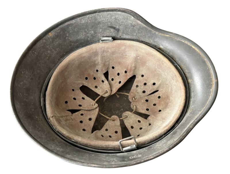 WH (HEER) Single Decal M40 Combat Helmet - Nice Used Condition