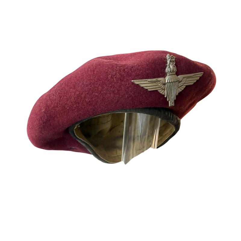 British (Airborne) Red Beret 1945 Kangol Wear Limited With Parachutisten Wing - Nice Used Condition - Nice Used Condition