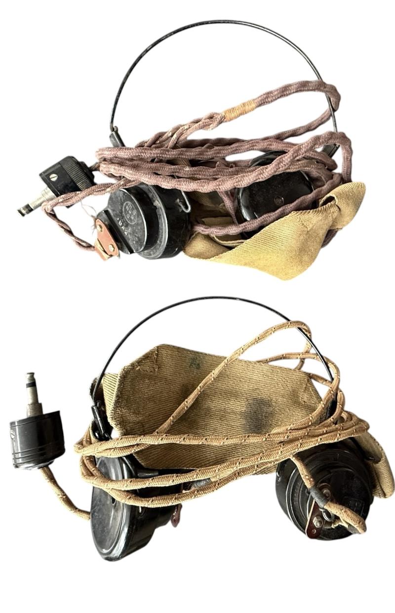 British (Airborne) Wireless 38 Set Complete With Accessoires - Nice Used Condition