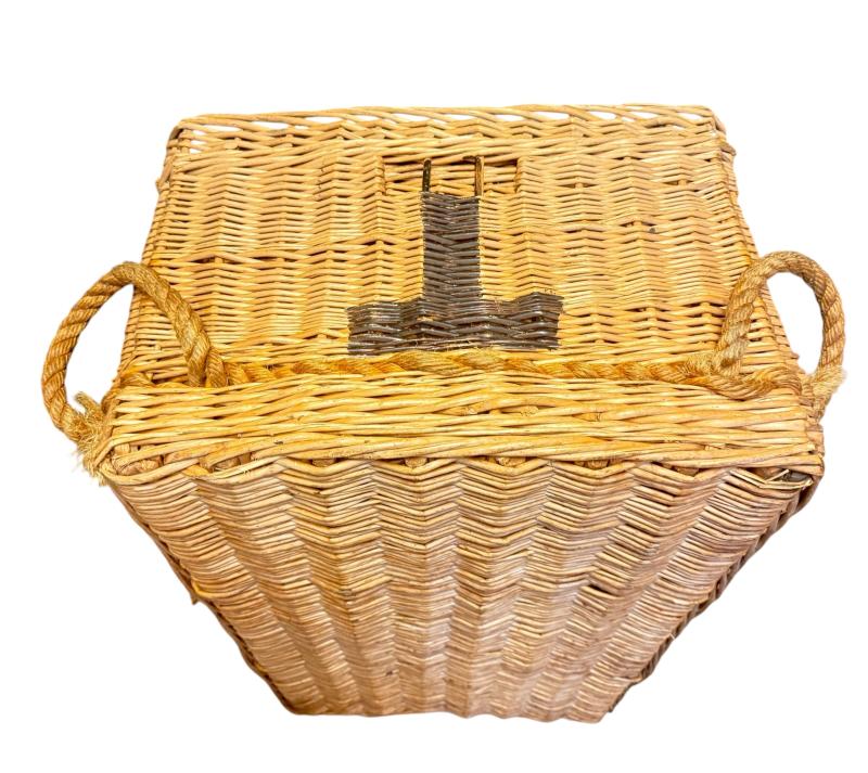 British Airborne Wicker Pannier - Near Mint Condition
