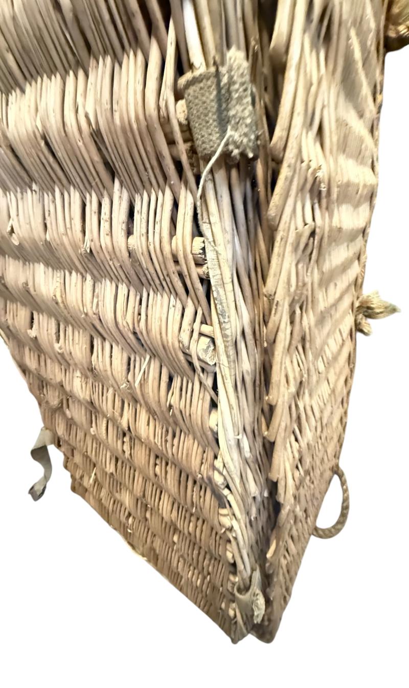 British Airborne Wicker Pannier - Near Mint Condition