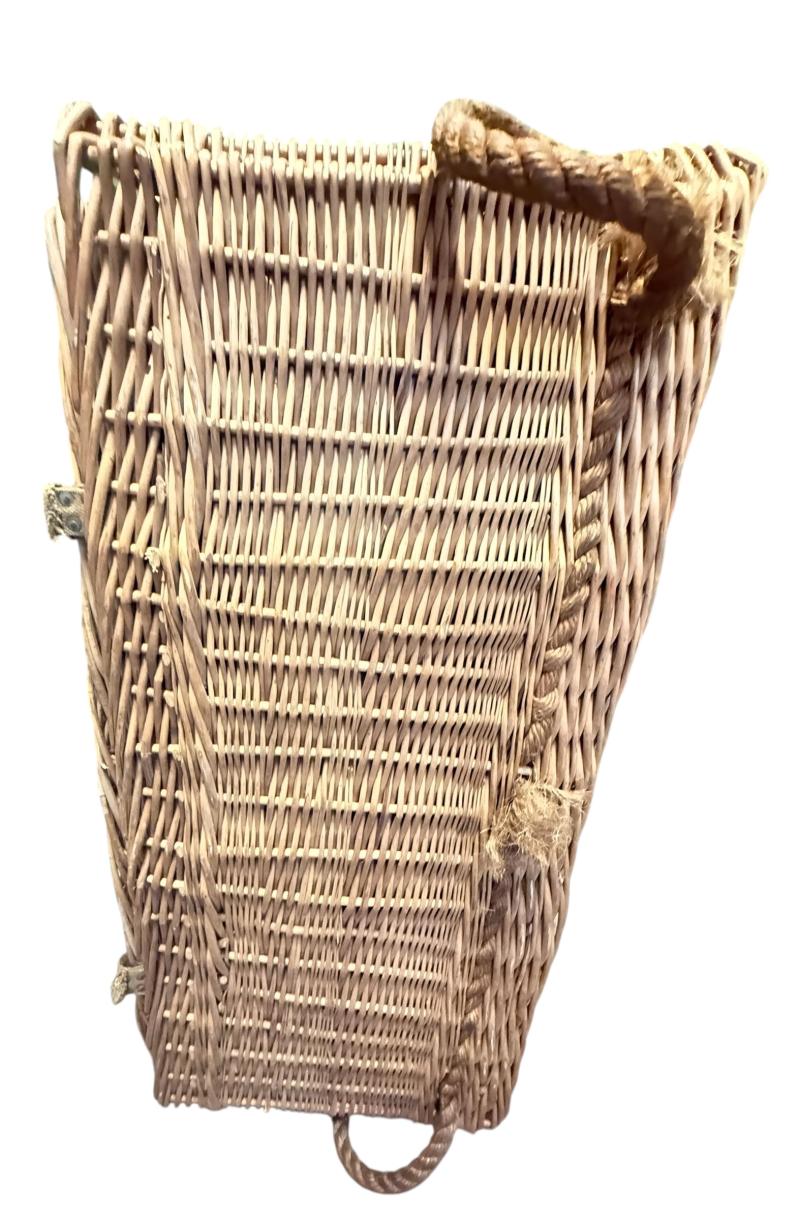 British Airborne Wicker Pannier - Near Mint Condition