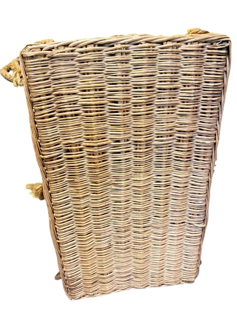 British Airborne Wicker Pannier - Near Mint Condition