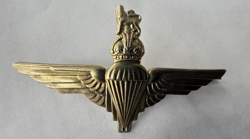 British (Airborne) Red Beret 1942 Kangol Wear Limited With Parachutisten Wing - Nice Used Condition