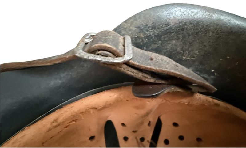 WH (Luftwaffe) Luftwaffe Single Decal M42 Combat Helmet - Nice Used Condition