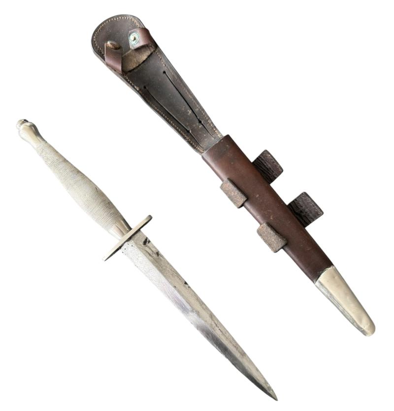British and/or Commando Figthing Knive,the early first type of 2nd Pattern Fairbairn-Sykes knife. Nice used Condition