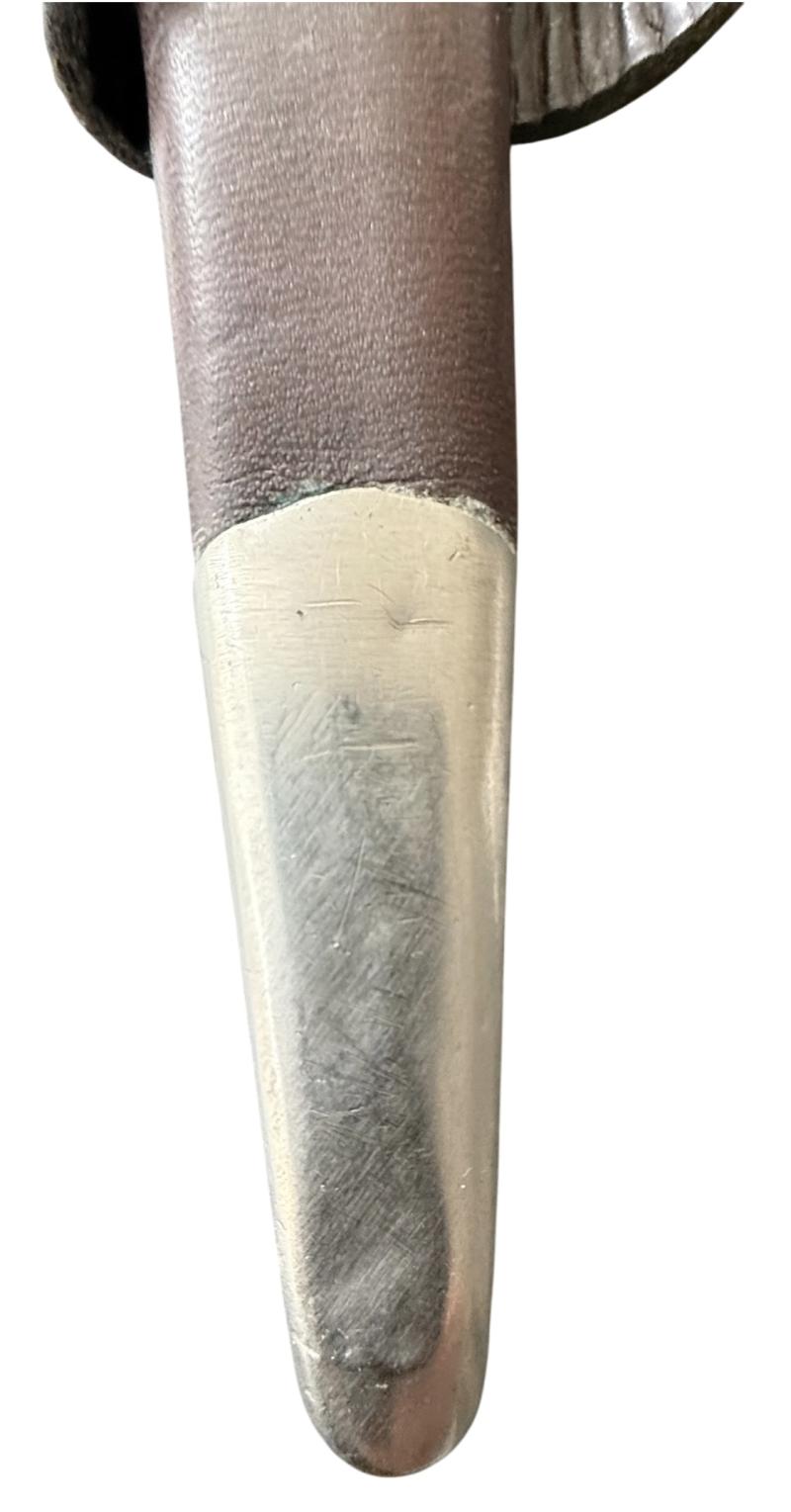 British and/or Commando Figthing Knive,the early first type of 2nd Pattern Fairbairn-Sykes knife. Nice used Condition
